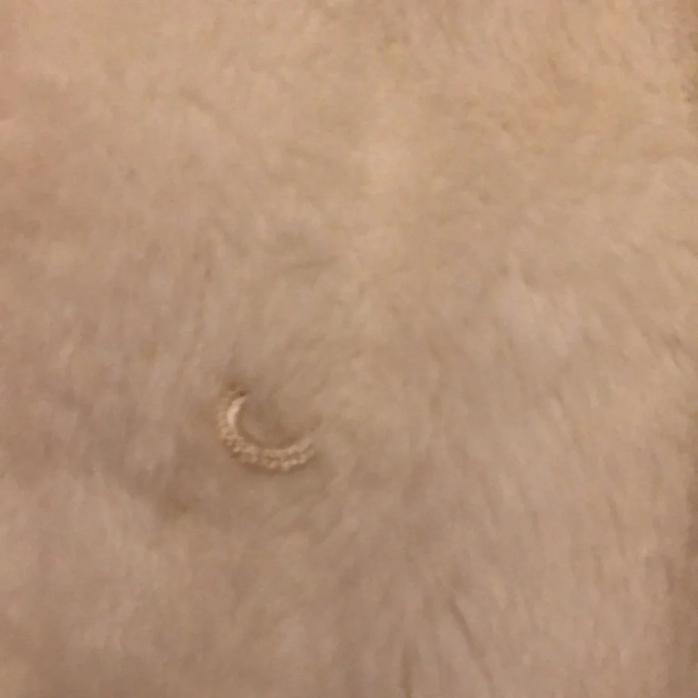 Vintage faux fur ribbed jacket. So glam on!! No rips in the lining - Picture 6 of 8